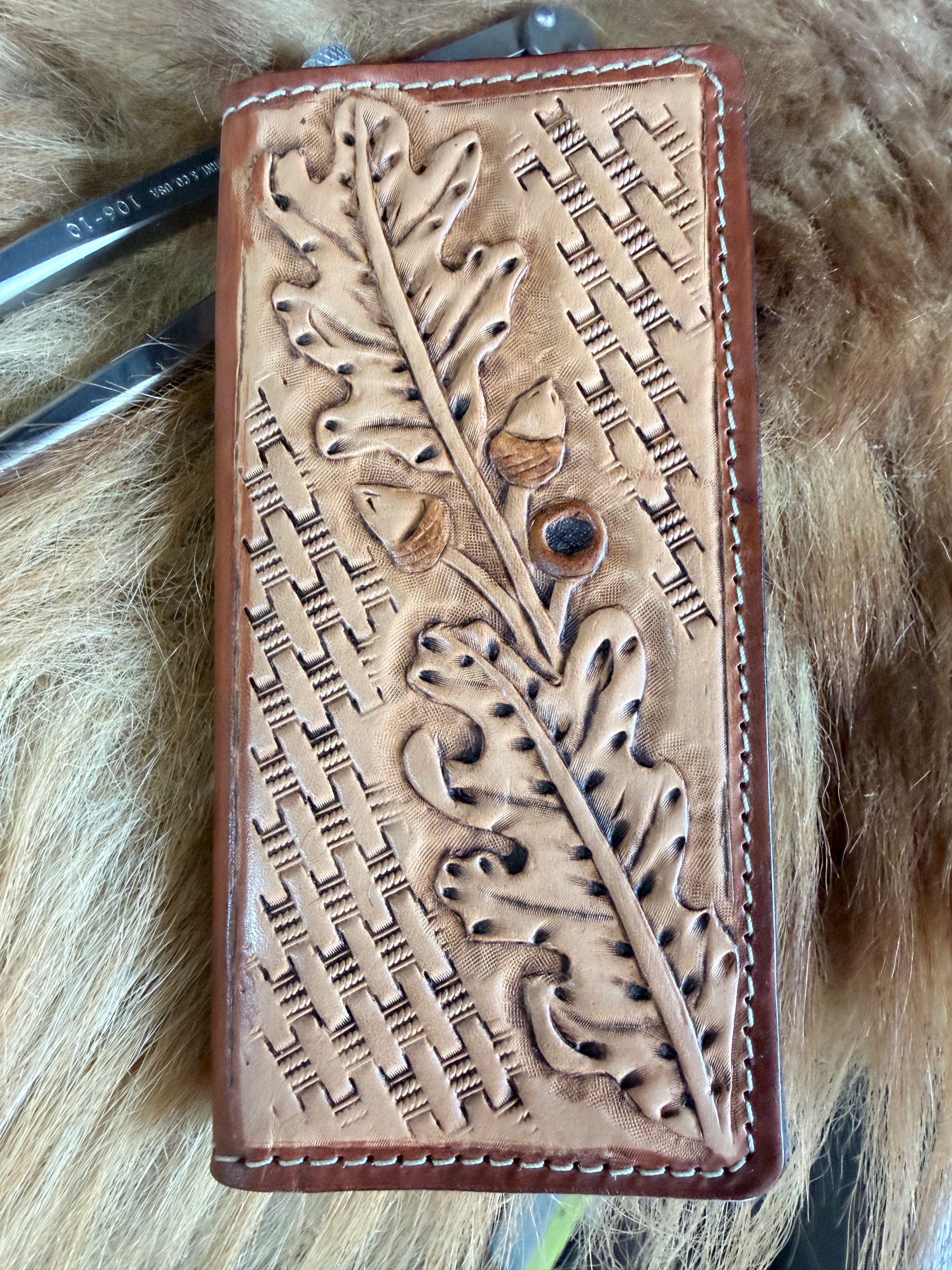 Oak leaf roper wallet