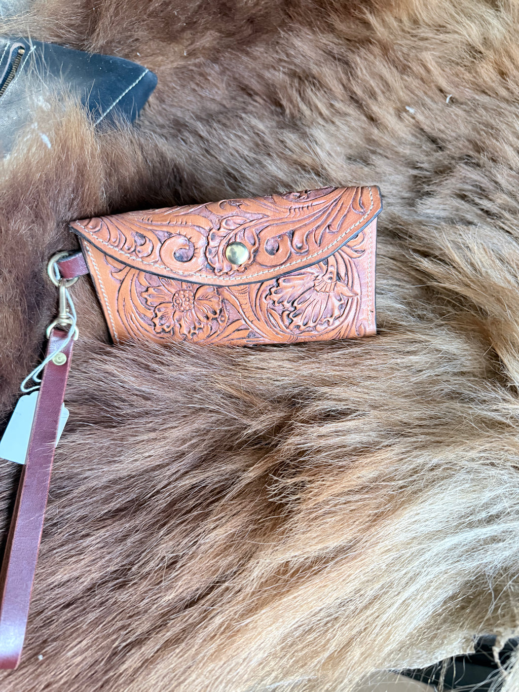Hand tooled clutch